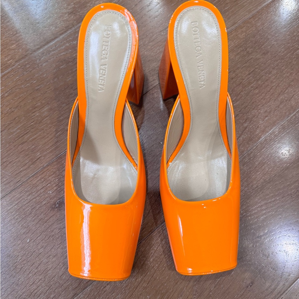 Bottega Veneta Orange Tower Patent Pumps with Square-Toe Design